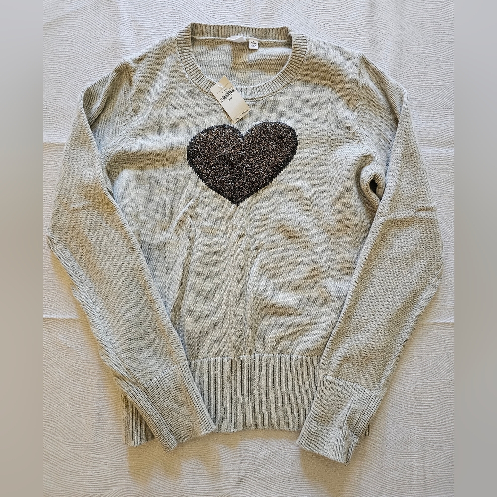 Gap sweater with heart shaped patch